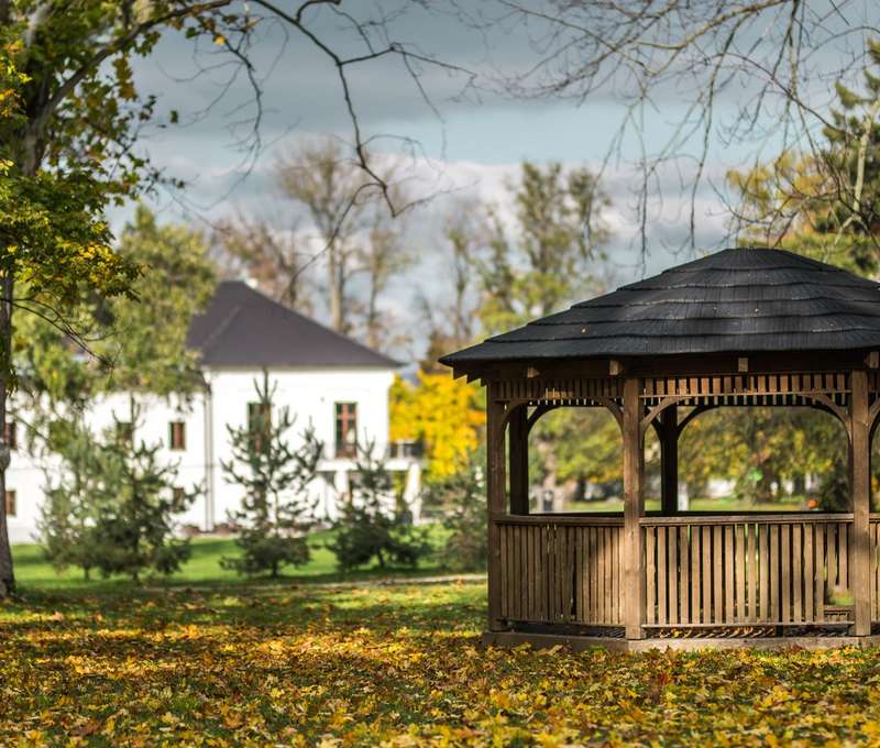 Kaštieľ Château Appony**** obklopuje krásny anglický park