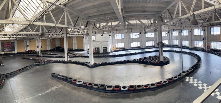 Hala s rozlohou 2300 m2