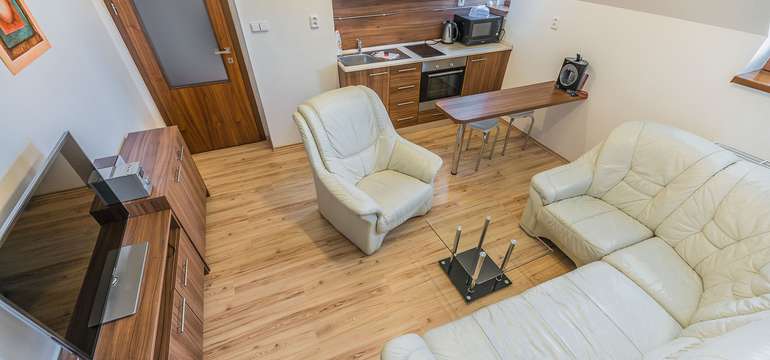 Ubytovanie  v 28 moderne zariadených, dvojlôžkových apartmánoch v 3 kategóriách