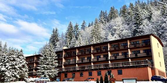 Horský Hotel Podjavorník*** s neobmedzeným relaxom v bazéne a polpenziou/Papradno - Orava a Kysuce