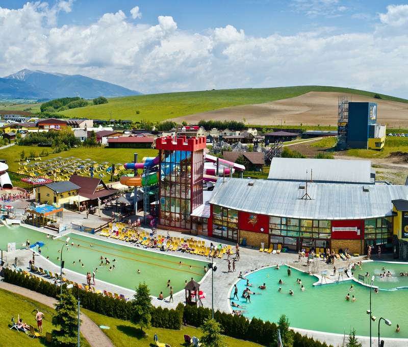 Obľúbený aquapark Tatralandia sa nachádza len 100 m od chatiek