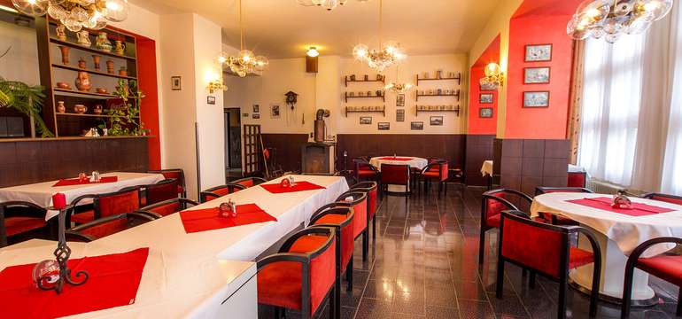 Restaurace vaří klasická jídla i mezinárodní kuchyni