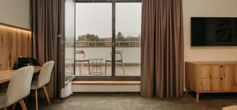 Apartmán DE LUXE s balkónom
