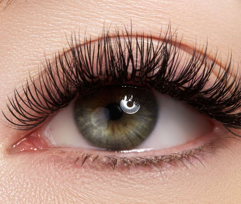 Dokonalý pohľad bez námahy: predĺženie rias s mascara efektom