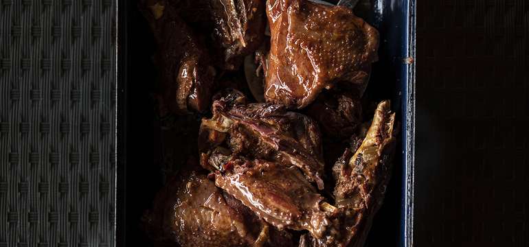 Až 3,5 kg mäsa: sedliacke rebrá, BBQ rebrá, pečené koleno