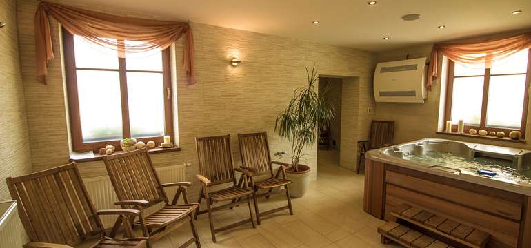 Vstup do privátneho wellness s vírivkou a fínskou sauno