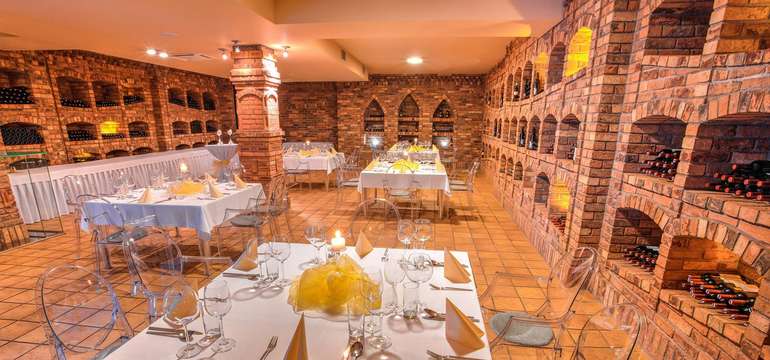 Hotel Dolphin****