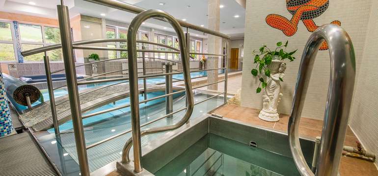 Wellness centrum v hoteli Bránica**** s bazénom, vírivkami a rôznymi saunami