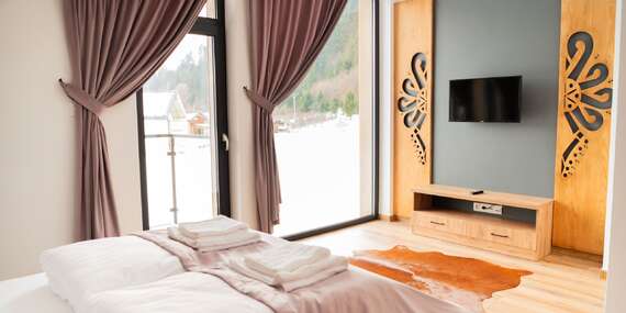 Horský chalet na brehu Dunajca priamo pod Troma Korunami s výhľadom, krbom aj terasou/Pieniny