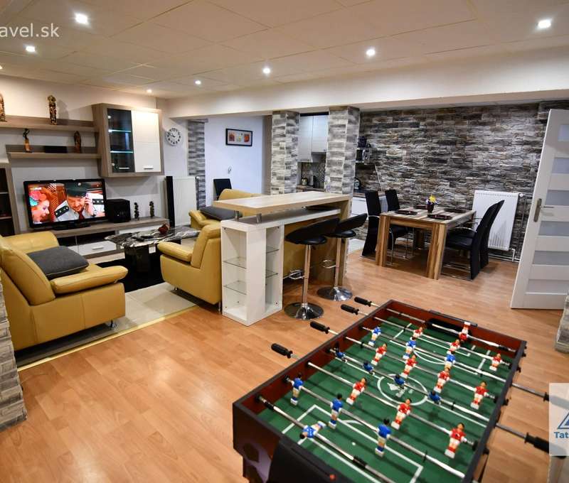 Ubytovanie v spodnom apartmáne DELUXE s 2 spálňami