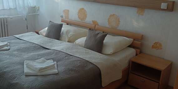 NARODENINY: Výhodné ubytovanie v Hoteli FLÓRA retro v Dudinciach so stravou, bazénom aj morským kúpeľom/Dudince