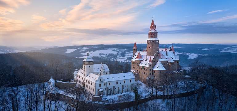 Výlet: Advent na hrade Bouzov a na trhoch v Olomouci