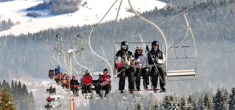 Od hotela Klimek**** je to iba 15 min. skibusom od stredísk Tylicz-Ski a Master-Ski