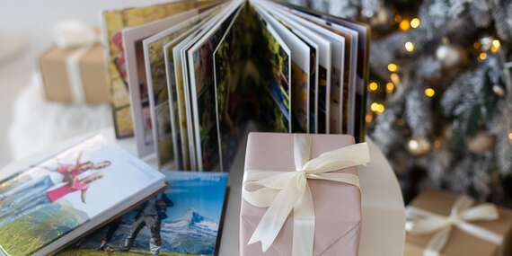 BLACK FRIDAY: Lesklá fotokniha v tvrdých doskách vo formáte A4 - 32 až 200 strán + DARČEK/Slovensko