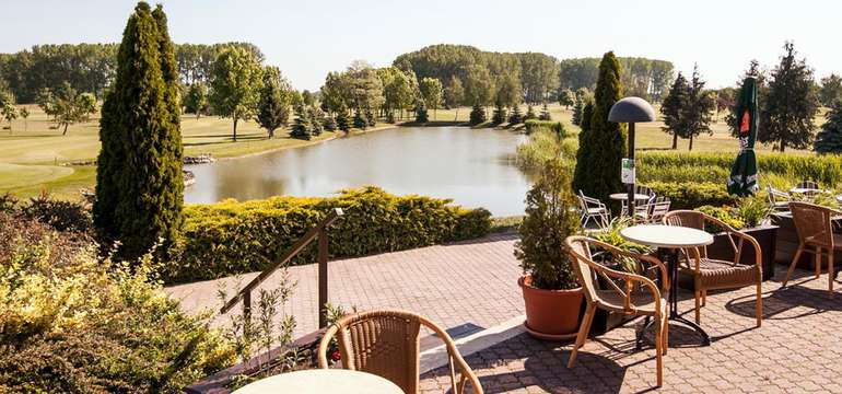 Greenfield Hotel Golf & Spa**** sa nachádza priamo v centre termálneho regiónu