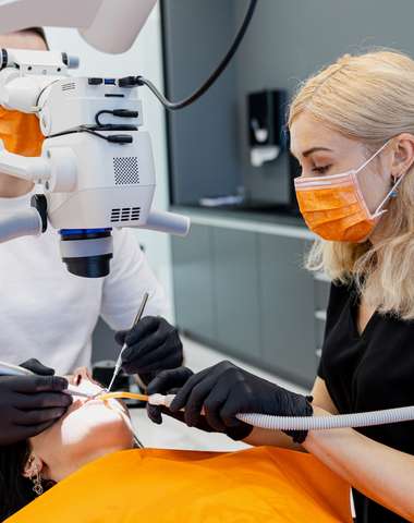 Digital Dental Clinic: vstupné vyšetrenie, dentálna hygiena, bielenie zubov