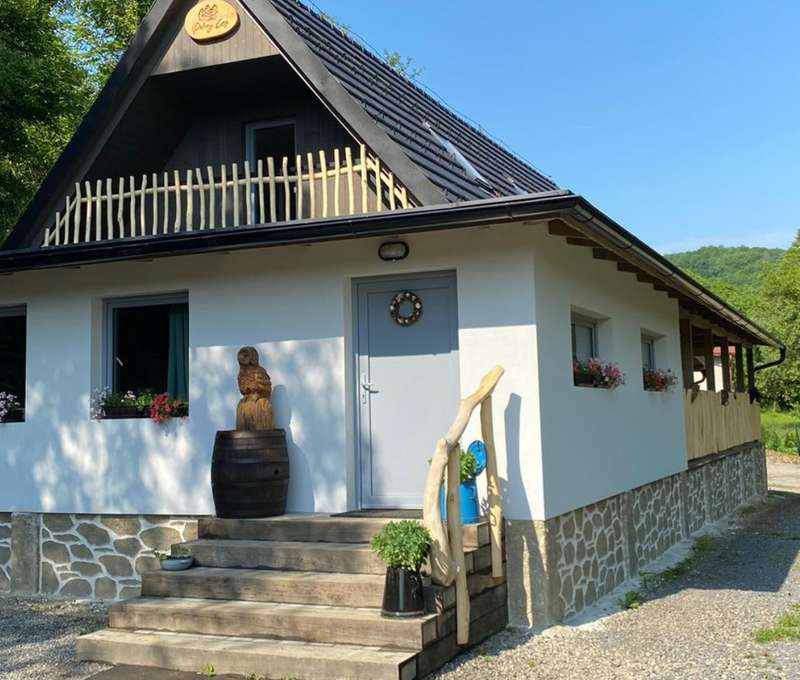Chata Pekný les ponúka čarovné ubytovanie pri potoku na okraji lesa