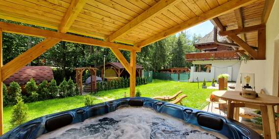 Rozprávková Kúria na Táloch v krásnom horskom prostredí so stravou a vstupom do vnútorného aj vonkajšieho wellnes/Nízke Tatry - Brezno