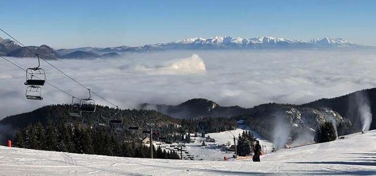 tel Áčko*** má skvelú polohu len 3 minúty autom od ski centra Malinô Brdo