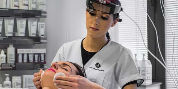 Komplexné ošetrenia Hydrabeauty pre čistú, hydratovanú a spevnenú pleť v salóne INA/Bratislava – Vrakuňa