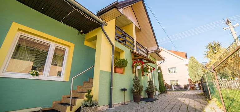 Penzión Zelený dom nájdete v oravskej obci Vitanová (cca 7 km od Trstenej)
