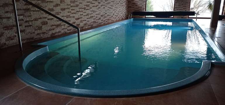 Súčasťou penziónu je útulné wellness - sauna, vírivka a bazén s protiprúdom