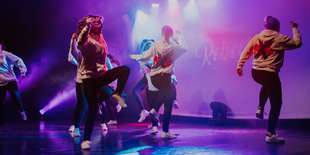 Večerné tanečné kurzy v tanečnej škole outbreak