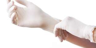 Balenie vinylových jednorázových rukavíc