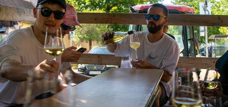 Vínovlečka - zážitková jazda vo vinohradoch s degustáciou vín