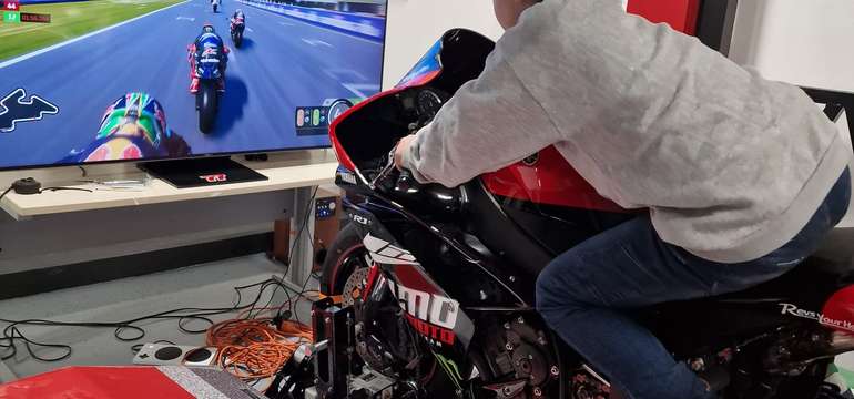 Simulátor závodnej motorky MOTO GP