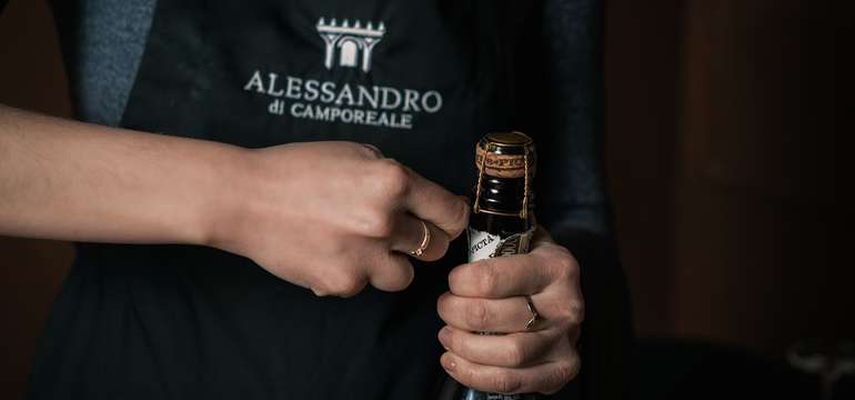 Fľaša vína podľa výberu a "Vínimka" tasting