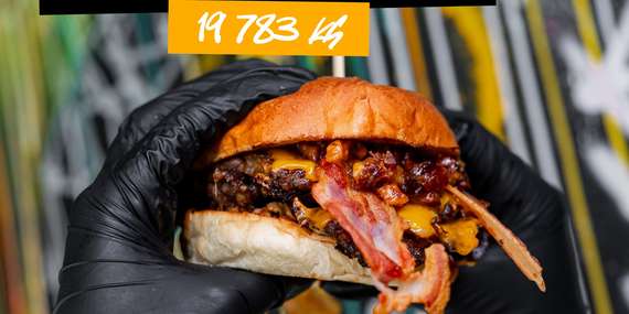 Double simple smash burger s hranolčekmi a coleslawom v Konn/Bratislava, Trnava