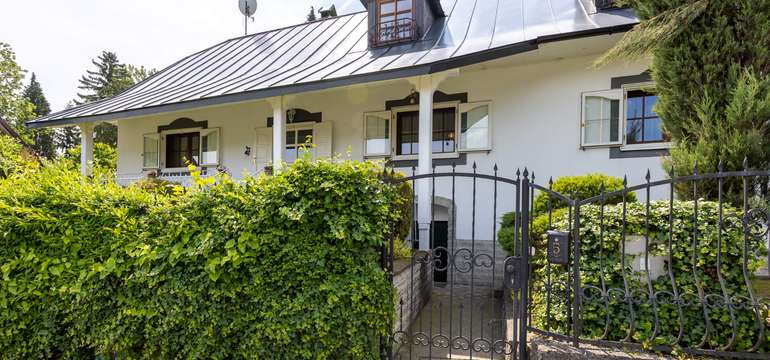 Staromestská Villa Amalia v centre Banskej Štiavnice