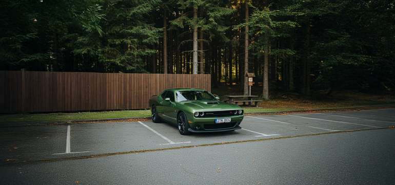 Dodge Challenger 6,4 HEMI