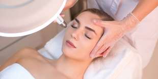 Ošetrenie aknóznej pleti alebo ošetrenie mezoterapiou s kolagénovou maskou