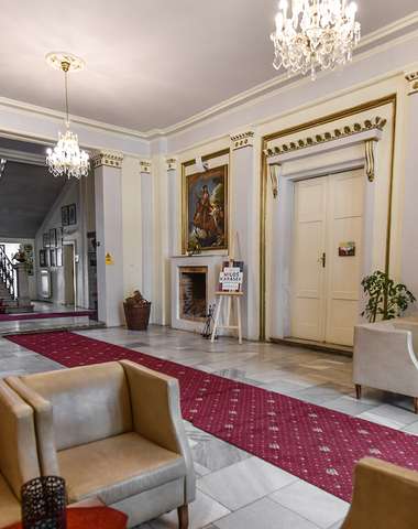 Kaštieľ Mojmírovce, recepcia