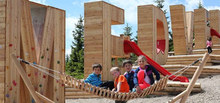 Vyzkoušejte třeba letteringový park nebo adrenalinové atrakce