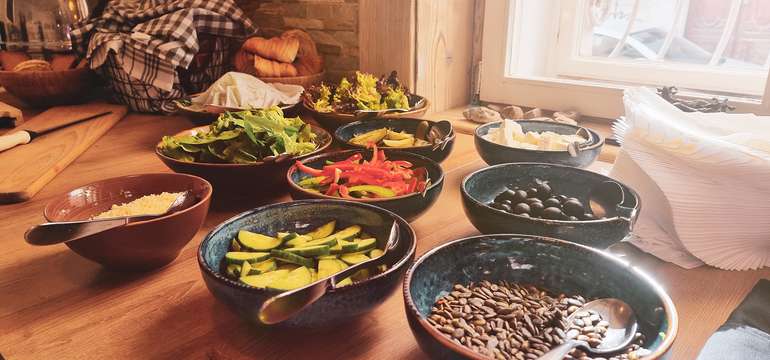 Nedeľný family brunch - all you can eat v reštaurácii Cozy Coza