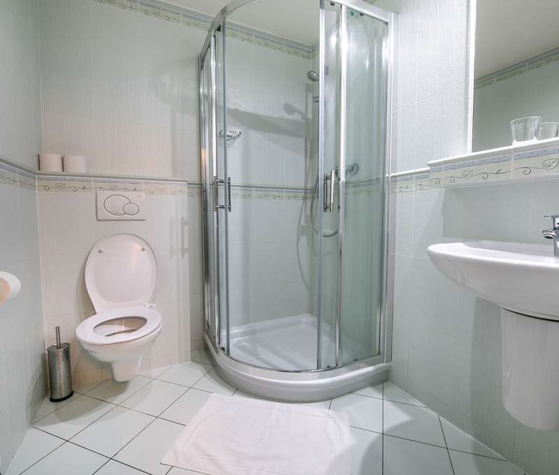 Hotel Lučivná, ubytování, dvoulůžkový pokoj, sociální zařízení