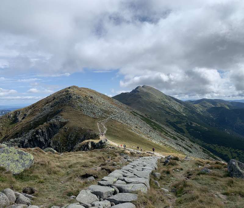 Jasná ponúka veľký počet trás pre pešiu turistiku a treking