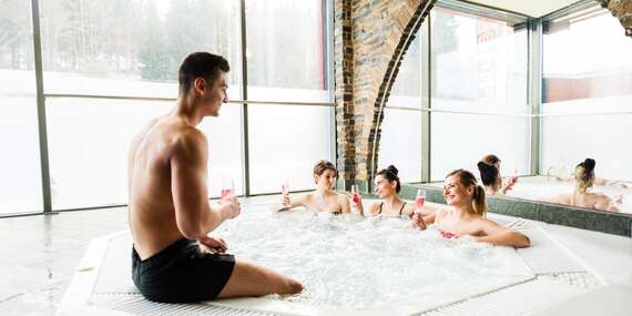 Wellness pobyt v srdci Veľkej Fatry v apartmánoch hotela Áčko*** s polpenziou/Ružomberok