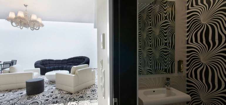 Luxusní apartmán „Biely“ v hotelu Lenart**** nabízí designové prostory o rozloze 87 m²