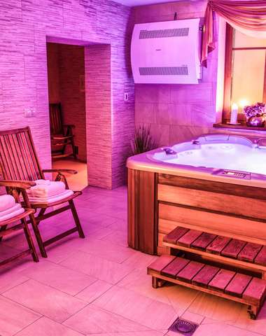 Vstup do privátneho wellness s vírivkou a fínskou sauno