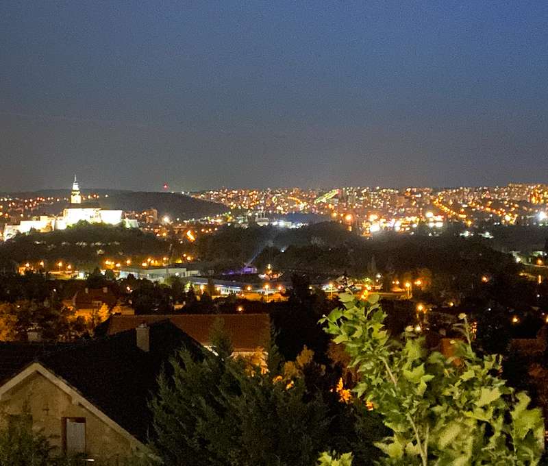 Najkrajšie výhľady na panorámu mesta Nitra a romantické západy slnka