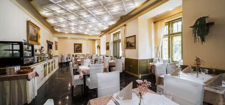 Restaurace