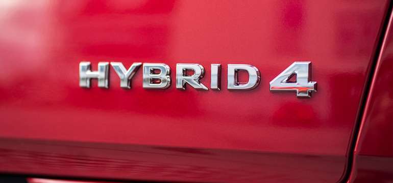 Grandland X Hybrid 4 je jedným z najpokrokovejších plug-in hybridov