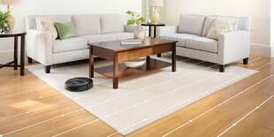 Povysáva okolo nábytku a pod ním