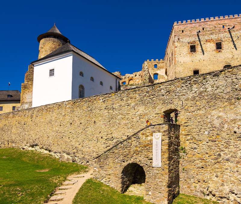 Vstupné na Ľubovniansky hrad a do skanzenu pre deti a dospelých