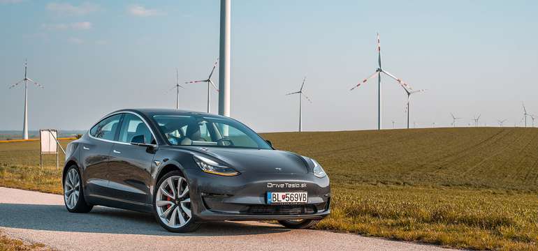 Jazda na Tesle Model 3 Performance