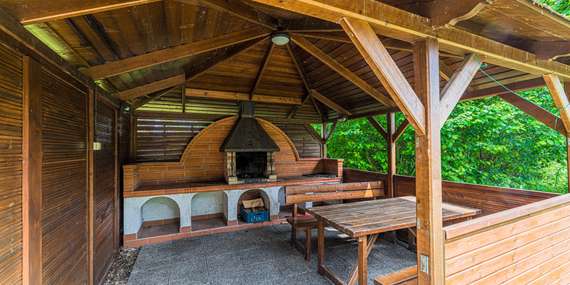 Chata Lesana vo Vysokých Tatrách s kapacitou pre až 7 osôb - s krbom, ohniskom a vlastným altánkom/Stará Lesná